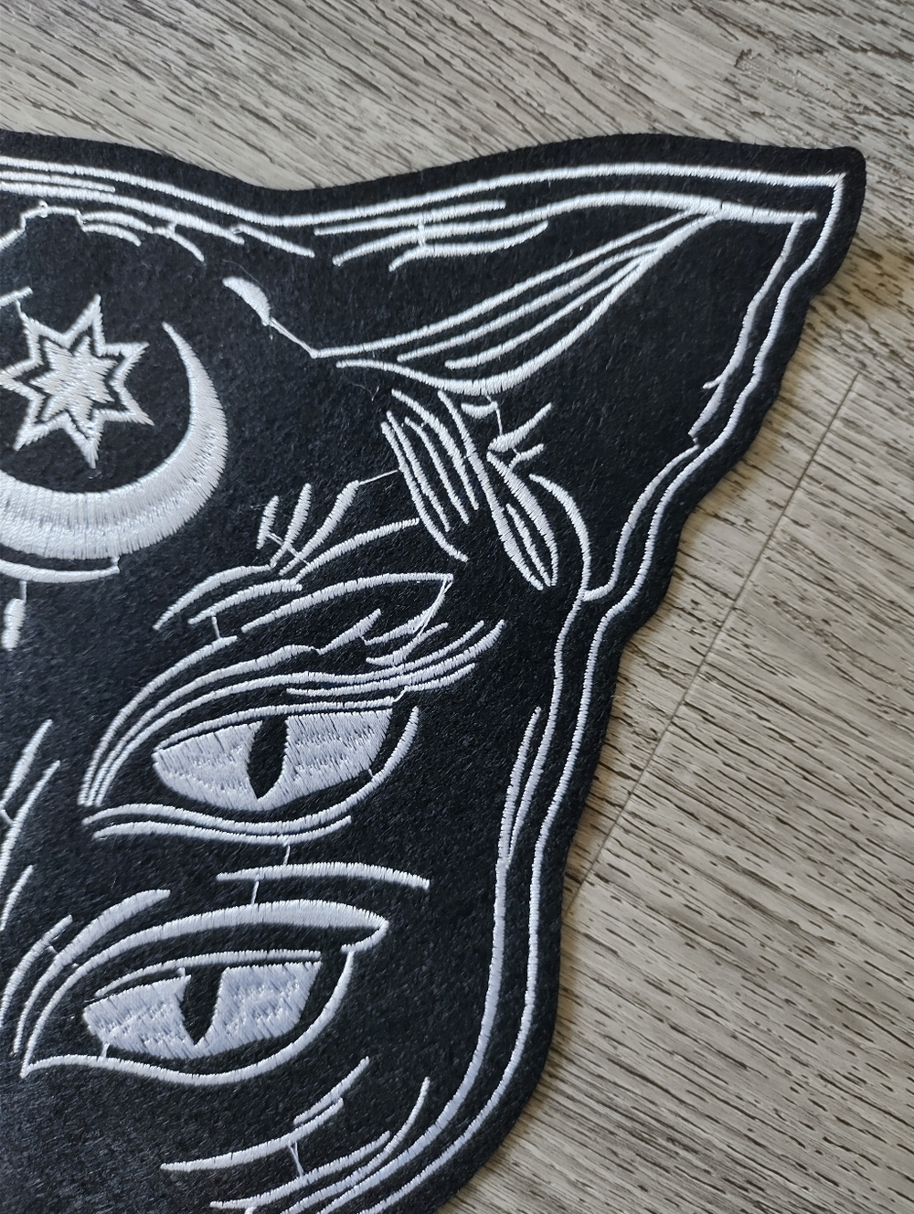 NEW Goth Black Triple-Eye Cat Embroidered Patch - Picture 4 of 7